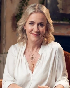 reference: https://www.bbcmaestro.com/courses/jojo-moyes/writing-love-stories