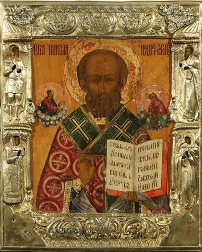 reference: http://www.shapiroauctions.com/a-russian-icon-of-saint-nikolai-chudotvorets-with-gilt-silver-oklad-st-petersburg-1837.html