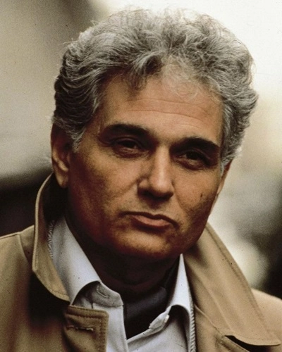 reference: https://next.liberation.fr/livres/2019/08/07/derrida-retour-a-la-vie-la-mort_1744236