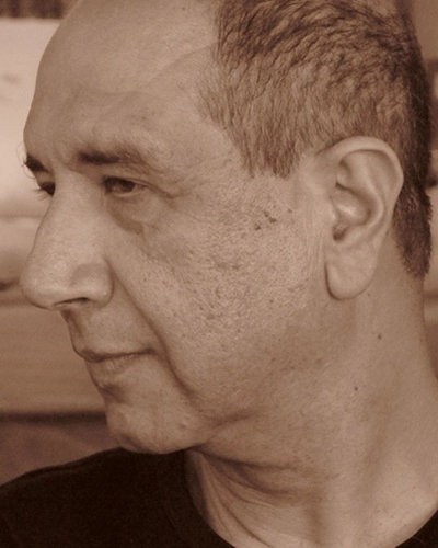 reference: https://en.wikipedia.org/wiki/Ronny_Someck#/media/File:Someck.JPG