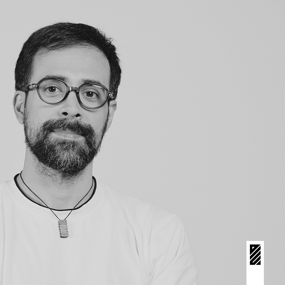 تصویر نویسنده